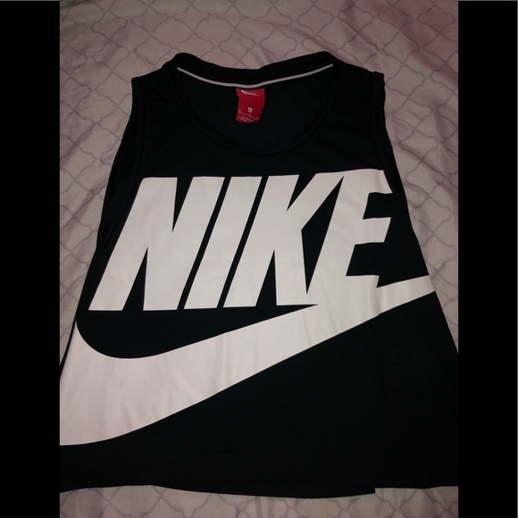 Nike Tops - NIKE WOMENS XL